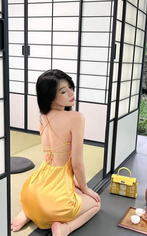 Experience Unforgettable Moments with Aspen Jewel by Your Side 2 Mis Fotos