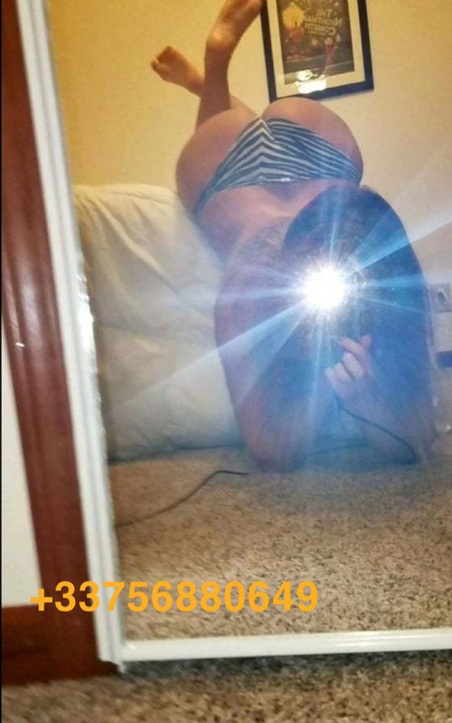 Experience Unforgettable Moments with Everly Moon Tonight 3 Experience Unforgettable Moments with Everly Moon Tonight